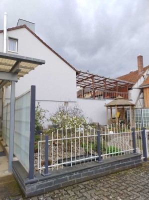 Wohnen und Arbeiten unter einem Dach im 2 Familien Haus