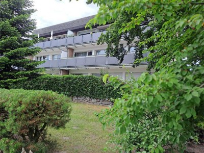 Schicke Wohnung im Terrassenhaus mit sehr gr. Balkon / Nähe Schulzentrum