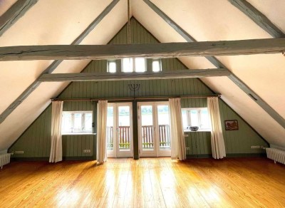 ELBJUWEL - Mansardenwohnung 200qm mit Galerie/Elbbalkon