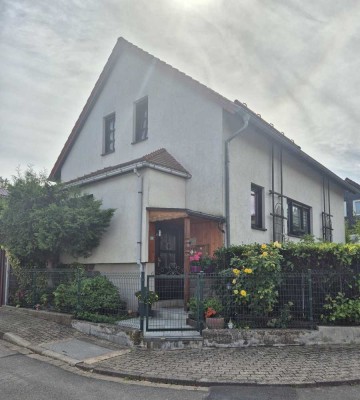 Einfamilienhaus, Garten, Garage