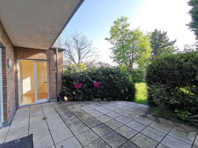Schöne EG Wohnung  mit Terrasse und Garten in Düsseldorf-Heerdt, nähe Rheinallee