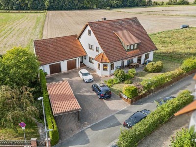 Charmantes Zweifamilienhaus mit Einliegerwohnung in Großenseebach