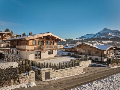 Neubau-Chalet mit Indoorpool in Skipistennähe