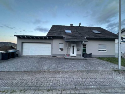 Verwirklichen Sie Ihre Träume in der eigenen Immobilie inkl Einliegerwohnung! Provisionsfrei!