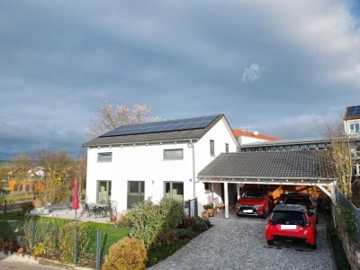 Neuwertiges, energieeffizientes Einfamilienhaus in Pirk - Ihr Traum vom modernen Wohnen