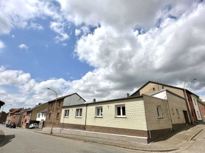 Alle unter einem Dach! Bungalow mit Bauernhausanbau! Top zentral in Niederziehr