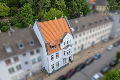 WOHNBAU: Ein Haus mit Geschichte und Stil – Stadthaus zum Verlieben in historischer Umgebung