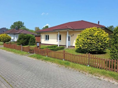 Bungalow mit Wintergarten und Carport in Mesekenhagen unweit von Greifswald