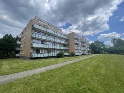 gutgeschnittene,  helle 2-Zimmer-Wohnung mit Balkon und TG-Stellplatz zum Sofortbezug Provisionsfrei