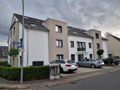 Stilvolle, neuwertige 3-Zimmer-Wohnung mit gehobener Innenausstattung mit EBK in Oedheim