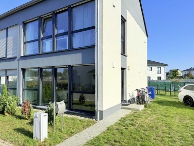 Sonnige Doppelhaushälfte mit großem Garten im Rousseau Park – modern & familienfreundlich