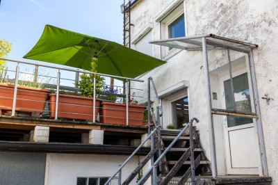 *** 3 EBENEN - 2 KÜCHEN - 1 traumhafte TERRASSE und zentrale LAGE ***