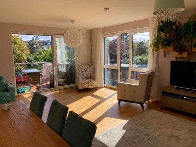 Neuwertig und sehr Zentral in Euskirchen mit Balkon, Küche Garage