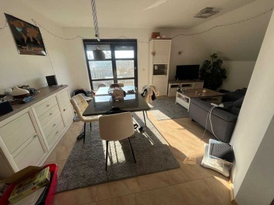 Gemütliche, ruhige 2-Zimmer-Wohnung mit EBK, Waschmaschine und Südbalkon in Allershausen