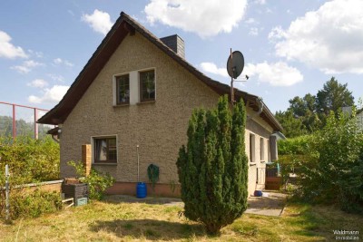 Einfamilienhaus auf großem Grundstück in Neuenhagen, voll unterkellert, Garage, HANDWERKERHAUS