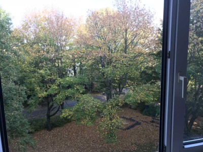 3-Zi, 80qm, G-WC, EBK, Balkon, Garage, saniert/renoviert, gepflegte Wohnanlage im Grünen, befristet