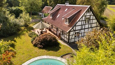 „Wo Geschichte auf Freiheit trifft - Ihr exklusives Familienrefugium vor den Toren Düsseldorfs“