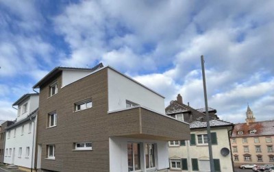 Neue 4-Zimmer-OG-Wohnung mit gr. Balkon in exklusiver Innenstadtlage