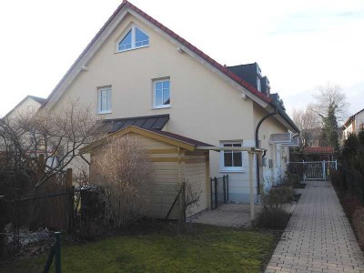 DHH Germering, hell und modern, ca. 135 m² Wfl. u. 57 m² Nfl., 260 m² Garten, Garage + Stellplatz!