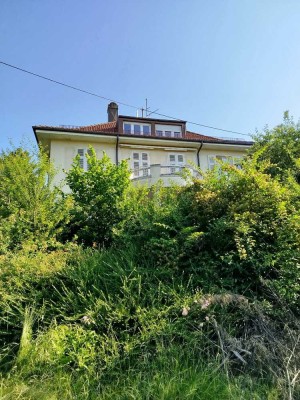 Schöne 3-Zimmer-DG-Wohnung in bester Wohnlage in Korntal