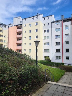 Großzügige & renovierte 3-Zimmer Wohnung in familiärer Wohngegend!
