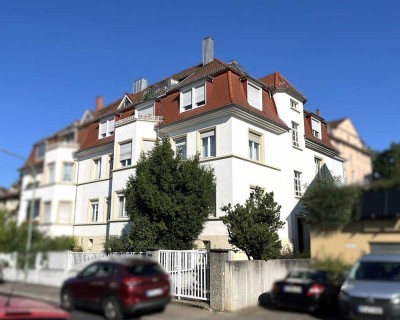 PF-Nord: Großzügige 5-Zimmerwohnung in repräsentativem Altbau