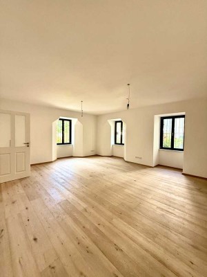 Eleganter Altbau & moderne Ausstattung – 3 Zi + Wohnküche, WG- & Büro-tauglich, Top-Lage Michelsberg