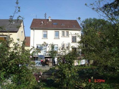 Großzügige Wohnung in gepflegtem Altbau