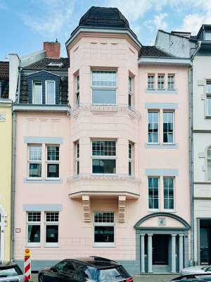 Absolute Rarität! Historisches Stadthaus in bester Lage von Oberkassel!