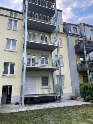 Provisionsfrei* Zentral gelegene 3-Zimmer-Wohnung mit Bodenheizung und Balkon