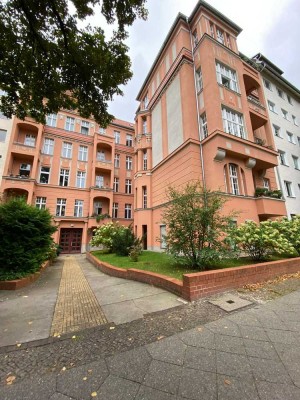 Schönes Wohnen im repräsentativen Altbau mit Neubaucharakter in Berlin Wilmersdorf/Schmargendorf
