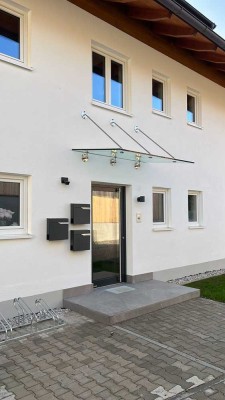 Hochwertige Neubau - 2 Zimmer Wohnung in privater, aber zentraler Innenlage