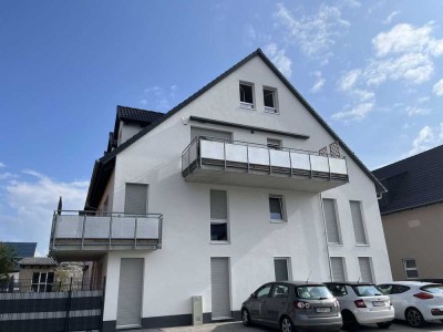 Lichtdurchflutete Maisonette mit Aufzug – Erstbezug im Dachgeschoss in Hemhofen
