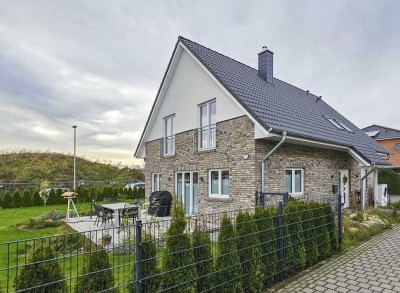 Großzügiges Familienhaus im klassischen Stil 
Neubauplanung  -  Niedrigenergiehaus mit Wärmepumpe