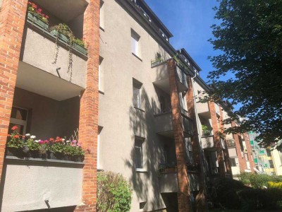 Praktische 4-Raum-Wohnung mit Balkon und Gartenabteil* in Stadtfeld-Ost