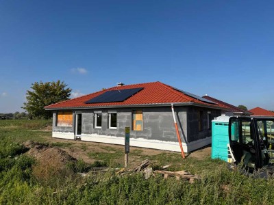 Neubau Einfamilienhaus Bungalow, Feldrandlage, Brockenblick und Garage in Emersleben (Halberstadt)
