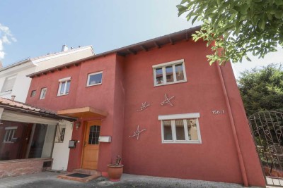 Willkommen in Ihrem neuen Familienzuhause – eine grüne Wohlfühloase mitten in der Stadt!