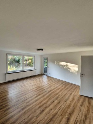 Helle 3- Zimmerwohnung mit Terrasse frisch renoviert