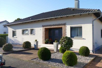 Freistehender. modernisierter Bungalow in Bestlage