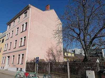 * LEND - ruhig gelegen und gut aufgeteilt! Top - Altbauwohnung - auch als WG geeignet *