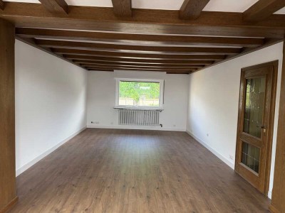 Frisch renovierte 3-Zimmer-Wohnung mit Balkon und Einbauküche in Seeheim-Jugenheim