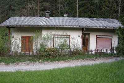 Schönes kleineres Haus in sehr ruhiger traumhafter Waldrandlage