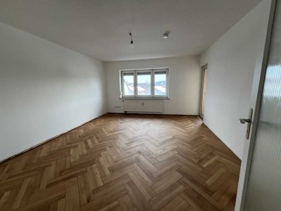 Sanierte 3-Zimmer-Wohnung mit Balkon und neuer Einbauküche