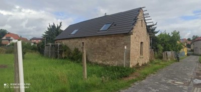 Kleines freistehendes Einfamilienhaus / Tiny House in Kreis Allstedt