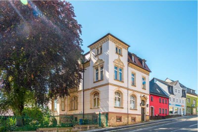 +++Stilvolles Anwesen: Exquisite Villa in Hohenstein-Ernstthal – Ihr Traumdomizil+++