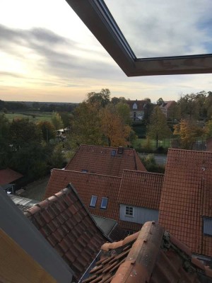 Dachgeschosswohnung über zwei Etagen mit traumhaften Ausblick. Provisionsfrei.
