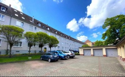 Gemütliche Dachgeschoss-Wohnung mit Stellplatz und optionaler Garage