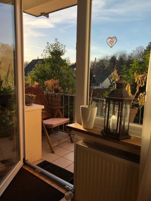 helle Wohnung mit Balkon und Gartenmitbenutzung