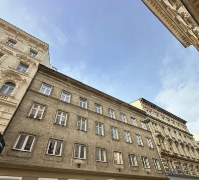Perfekte ,geräumige 3 -er WG geeignete, 4-Zimmer Altbauwohnung im pulsierenden 7. Bezirk von Wien!