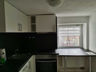 KLEINE 2 Zi Erdgeschoß-Wohnung